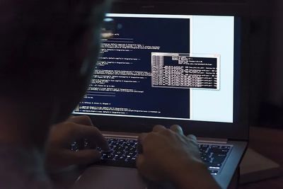 ChatGPT熱潮引爆高管離職潮，年薪千萬轉向計算機軟件開發